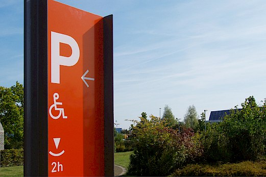 Stadtreinigung Leipzig | Orientierungssystem | Piktogramme Parkplatzschilder | Sehsam | Leipzig | Designagentur | Markenagentur | Kreativagentur | Grafikdesign | Corporate Design | Corporate Identity | Markenstrategie | Markendesign | Markenanwendung | Gestaltung