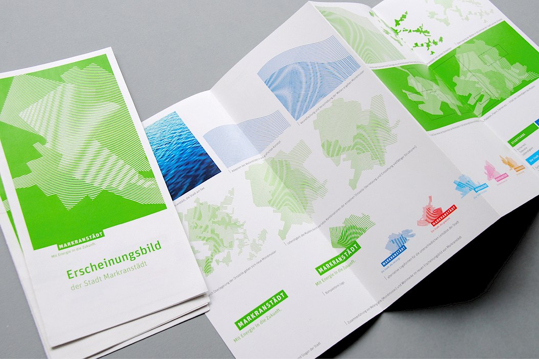 Stadt Markranstädt | Flyer mit Infografik zur Herleitung des Corporate Designs | Sehsam | Leipzig | Designagentur | Markenagentur | Kreativagentur | Grafikdesign | Corporate Design | Corporate Identity | Markenstrategie | Markendesign | Markenanwendung | Gestaltung