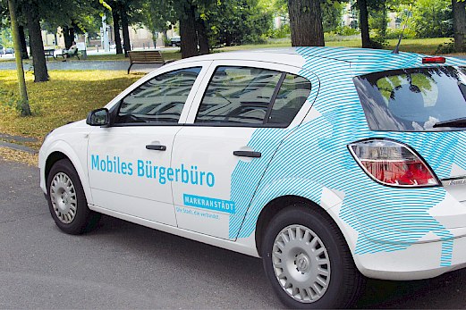 Stadt Markranstädt | Fahrzeugbeschriftung | Sehsam | Leipzig | Designagentur | Markenagentur | Kreativagentur | Grafikdesign | Corporate Design | Corporate Identity | Markenstrategie | Markendesign | Markenanwendung | Gestaltung