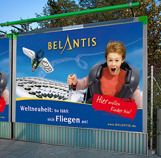 Event Park GmbH & Co. KG | Belantis | Marke im Raum | Megalight, Haltestellenplakat | Sehsam | Leipzig | Designagentur | Markenagentur | Kreativagentur | Grafikdesign | Corporate Design | Corporate Identity | Markenstrategie | Markendesign | Markenanwendung | Gestaltung