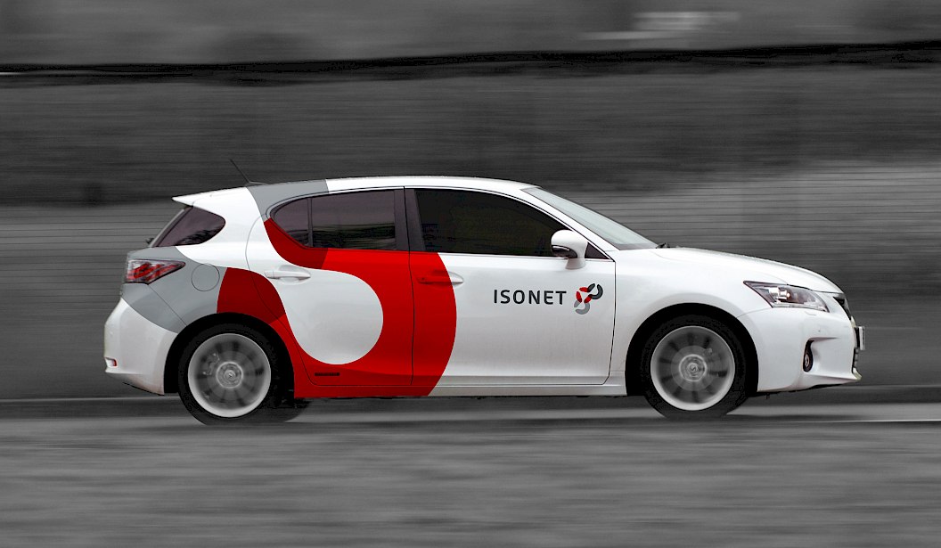 Isonet AG | Fahrzeugbranding | Fahrzeugbeschriftung | Sehsam | Leipzig | Designagentur | Markenagentur | Kreativagentur | Grafikdesign | Corporate Design | Corporate Identity | Markenstrategie | Markendesign | Markenanwendung | Gestaltung